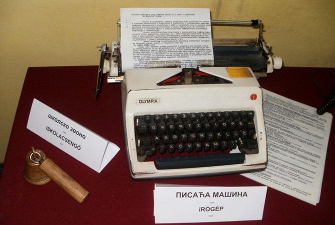 Iskolanap a Jovan Jovanović Zmaj ÁltaánosIskolában 2015. november 22. képek